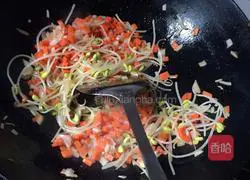 Illustration of how to make special fried noodles 9