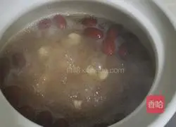 Illustration of Tremella Lotus Seed Soup 2