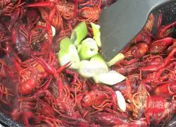 Illustration of Stir-fried Crayfish 10