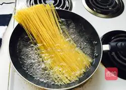 Illustration of how to make shrimp pasta 1