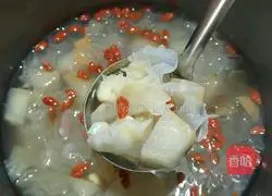 Illustration of Tremella Lotus Seed Soup 18