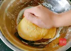 Illustration of how to make a bouquet of yellow flowers 6