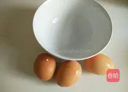 Illustration of how to make steamed egg custard 1