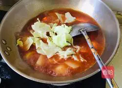 Illustration of how to make borscht at home 8