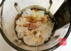 Illustration of how to make peach gum, white fungus and snow swallow soup 3