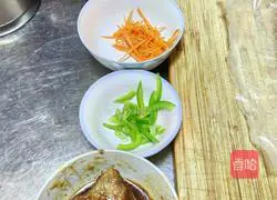 Illustration of homemade roujiamo recipe 7 