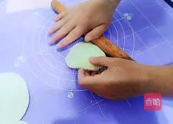 Illustration of how to make sugar cookies 9