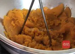 Illustration of how to make icing on the cake 4