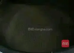 Illustration of how to make apple, tremella, red dates and wolfberry soup 6