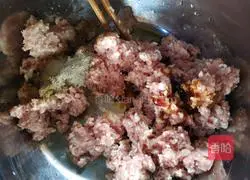 Illustration of how to make leek and meat dumplings (lace dumplings) 3