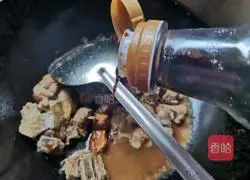 Illustration of how to cook duck legs stewed with potatoes 8