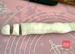 Illustration of how to make crystal dumplings 2