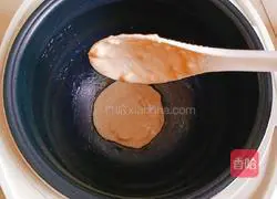Illustration of how to make banana pancakes 8