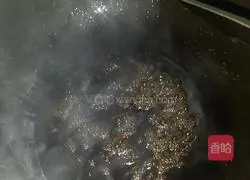 Illustration of braised pig trotters 5