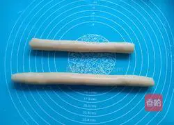 Illustration of how to make egg yolk biscuits 11