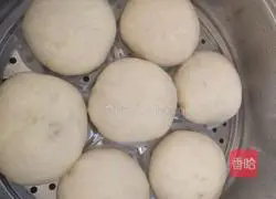 Illustration of how to make bean paste buns 11