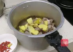 Molecular cuisine version of angelica, ginger and mutton soup recipe 3