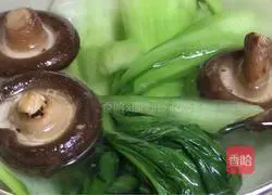 Illustration of how to make Mushroom, Cabbage and Meat Buns 8