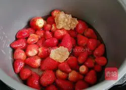 Illustration of how to make canned strawberries 2