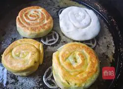 Illustration of how to make leek, egg and ham cake 11