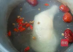 Illustration of how to make Qi and Blood Chicken Soup 6