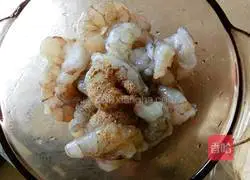 Illustration of how to make butter shrimp pasta 3