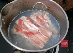 Illustration of how to make fat beef in sour soup 6