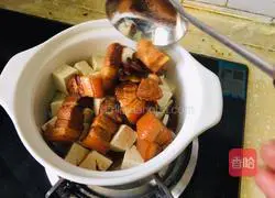 Illustration of how to make braised pork and tofu in a casserole 16