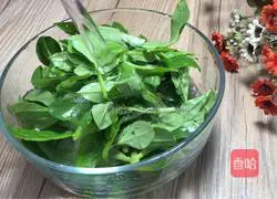 Illustration of how to make pork liver slices in sour soup 3