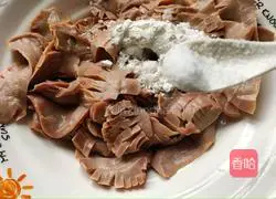 Illustration of how to make stir-fried shrimp kidneys 3