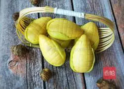 Illustration of how to make small fragrant corn buns 14