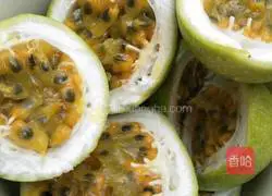 Passion Fruit Lemon Drink Recipe Illustration 2