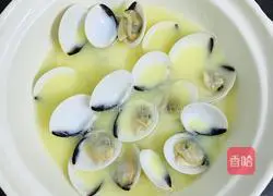 Illustration of how to make clam steamed eggs 6