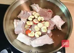 Illustration of how to make stewed mutton with angelica 4