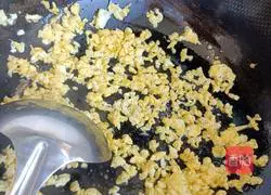 cabbage Illustration of making steamed stuffed buns with egg vermicelli stuffing 10