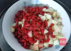 Illustration of how to make eye-improving beauty soup 3