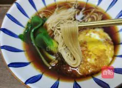 Illustration of how to make some noodles in five minutes 7