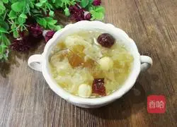 Illustration of how to make peach gum and white fungus soup 8