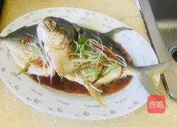 Illustration of how to make steamed golden pomfret 7