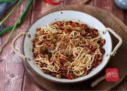 Illustration of how to make noodles with mushroom meat sauce 21