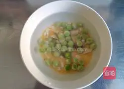 Illustration of how to make peas, millet, corn kernels and lily rock sugar rice paste 2