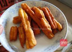 Illustration of homemade fried dough sticks without leavening agent 9