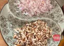 Recipe for carrots, onions, mushrooms and beef xiaolongbao Illustration 6