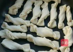 Illustration of how to make fried and fermented cannabis flowers 7