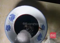 Illustration of how to make salty scallion noodles 10