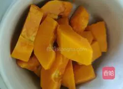 Illustration of how to make papaya and white fungus soup 3