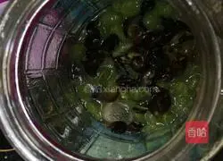 Illustration of homemade wine 6