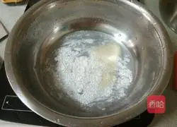 Illustration of how to make sauced pork buns 6