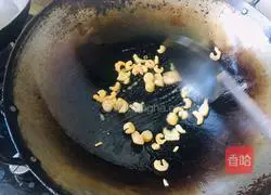 Illustration of how to make scallop, sea rice and radish soup 2