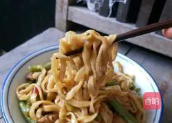 Illustration of making braised beans and noodles 16